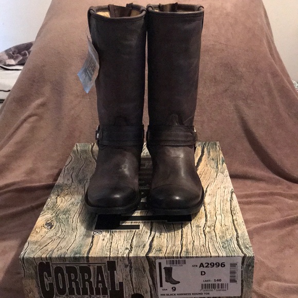 New! Men’s Corral Black Harness boots main image 7